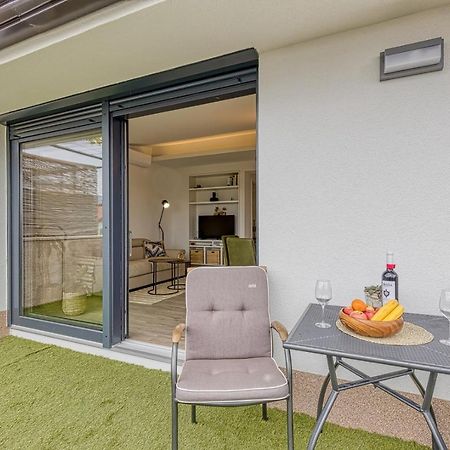 Kostabela - Sea View Apartment Рийека Екстериор снимка