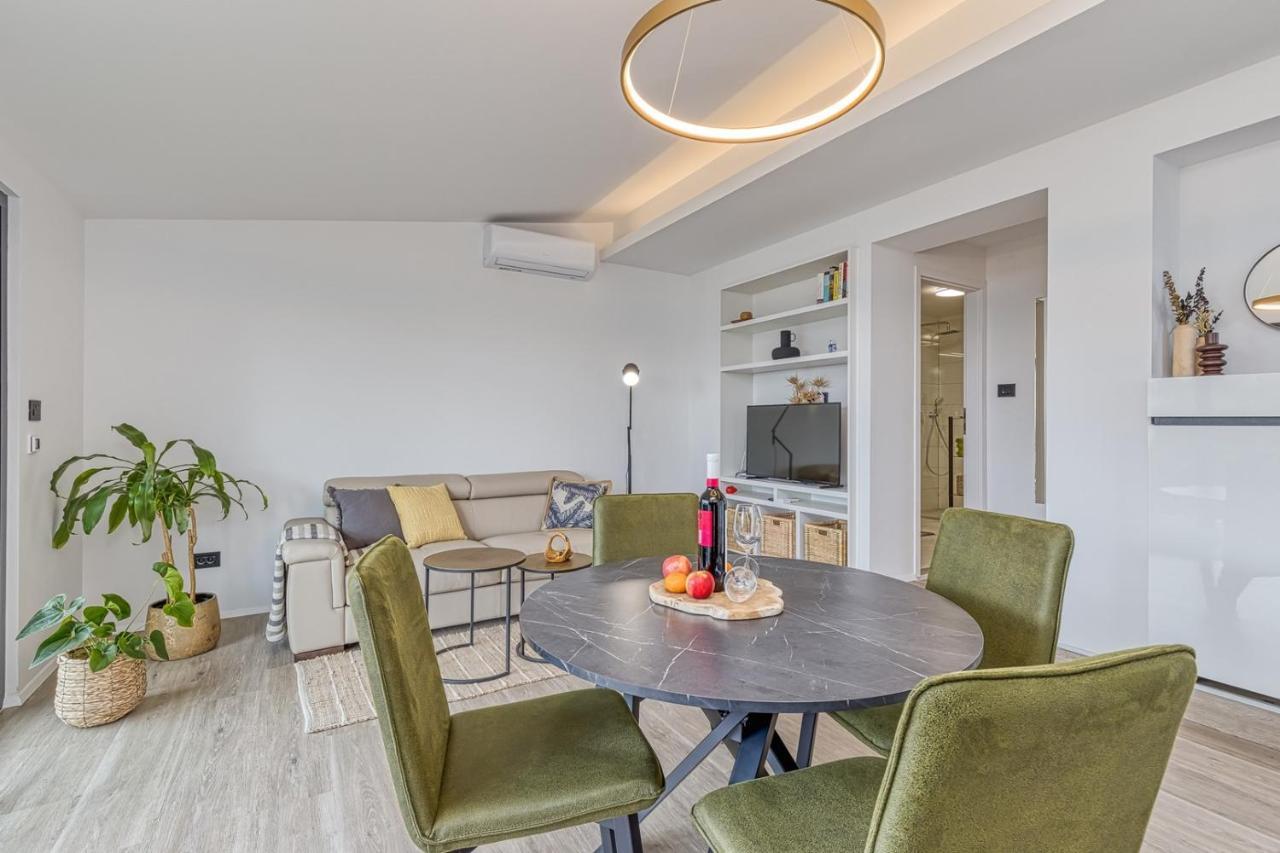 Kostabela - Sea View Apartment Рийека Екстериор снимка