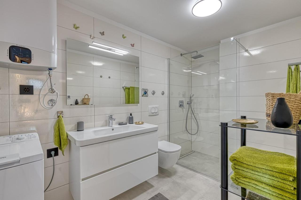 Kostabela - Sea View Apartment Рийека Екстериор снимка